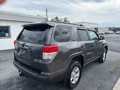 Used 2012 Toyota 4Runner SR5 w/ Convenience Pkg AWD/4WD image 3