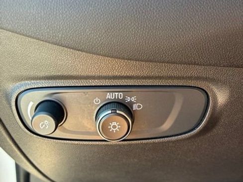 Used 2024 Chevrolet Equinox LT AWD/4WD image 9