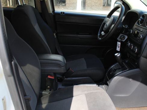 Used 2016 Jeep Compass Sport w/ Power Value Group image 14