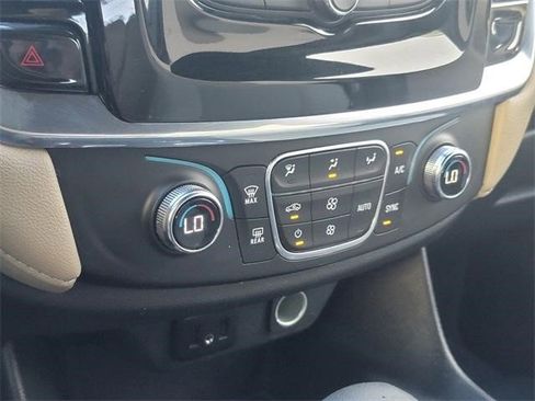 Certified 2023 Chevrolet Traverse LS image 28