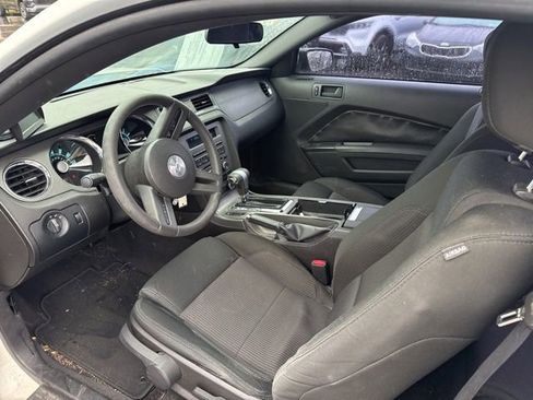 Used 2010 Ford Mustang Coupe image 9