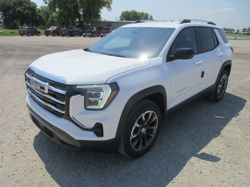 New 2027 GMC Terrain Elevation w/ Elevation Premium Package FWD image 9