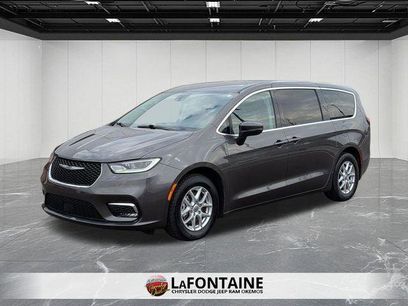 Certified 2023 Chrysler Pacifica Touring-L