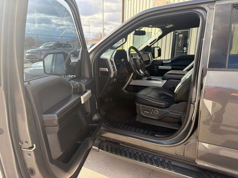 Used 2016 Ford F150 Lariat image 9