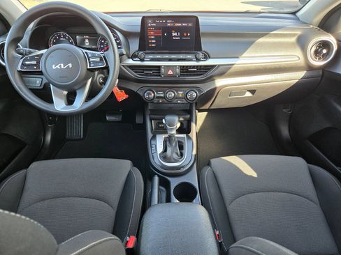 Used 2022 Kia Forte LXS FWD image 10