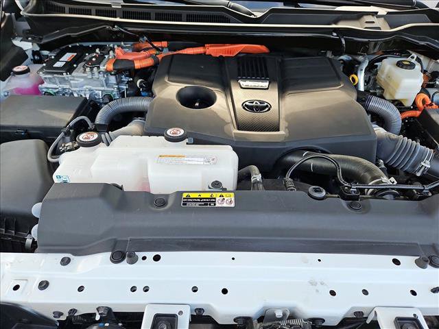 Used 2025 Toyota Tundra Platinum AWD/4WD image 23