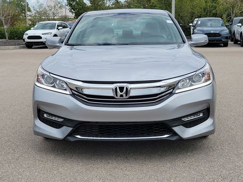 Used 2017 Honda Accord EX-L image 2