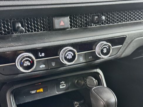 Used 2025 Honda CR-V LX image 23