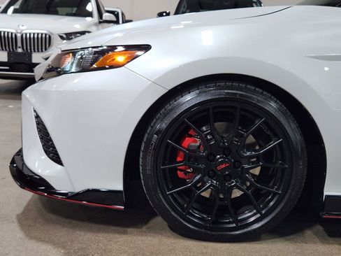 Used 2023 Toyota Camry XSE image 6