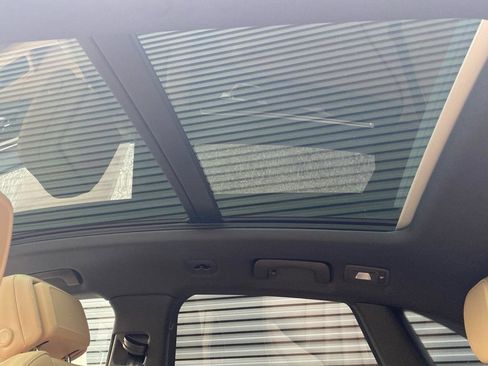 Certified 2025 Porsche Macan image 23