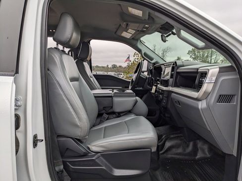 Used 2024 Ford F250 XL image 41