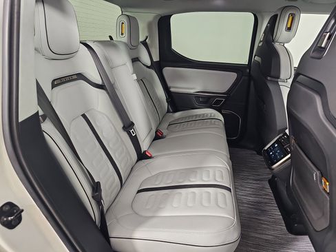 Used 2023 Rivian R1T Adventure image 22