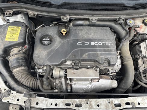 Used 2018 Chevrolet Cruze LS FWD image 29