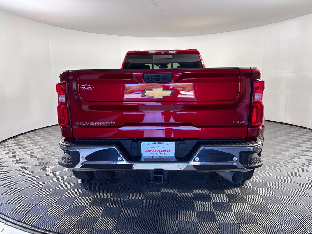 Certified 2024 Chevrolet Silverado 3500 LTZ w/ LTZ Convenience Package AWD/4WD image 11
