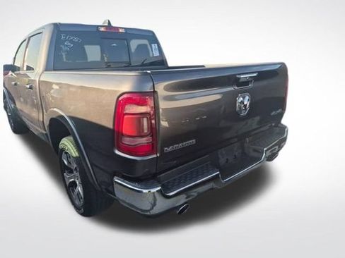 Used 2022 RAM 1500 Laramie AWD/4WD image 9