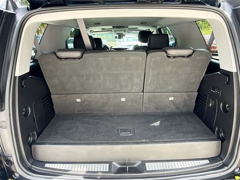 Used 2019 Cadillac Escalade Luxury image 29