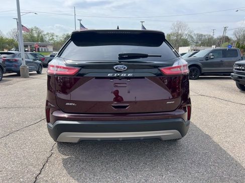 Certified 2024 Ford Edge SEL w/ Convenience Package AWD/4WD image 4