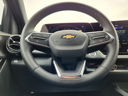 New 2026 Chevrolet Equinox LT w/ Safety and Technology Package FWD image 15