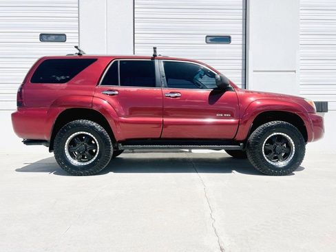 Used 2007 Toyota 4Runner SR5 AWD/4WD image 15