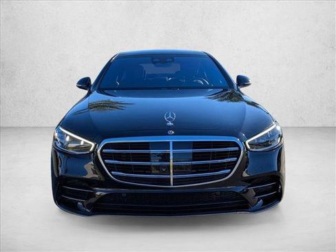 Used 2023 Mercedes-Benz S 580 4MATIC Sedan image 3