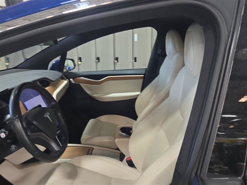 Used 2020 Tesla Model X Long Range AWD/4WD image 4