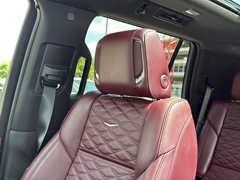Certified 2025 Cadillac Escalade Premium Luxury w/ Touring Package AWD/4WD image 24