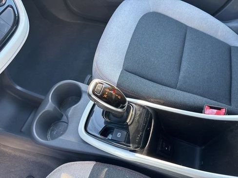 Used 2017 Chevrolet Bolt LT FWD image 25