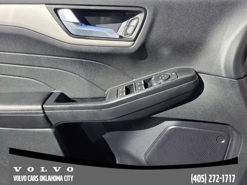 Used 2022 Ford Escape SEL image 23