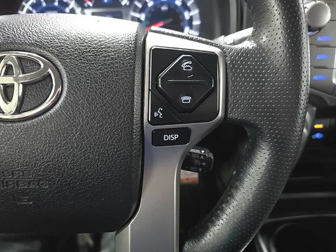Used 2019 Toyota 4Runner SR5 AWD/4WD image 24