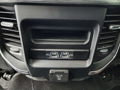 Used 2024 RAM 2500 Laramie w/ Night Edition image 40