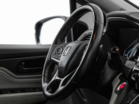 Used 2018 Honda Odyssey Touring image 11