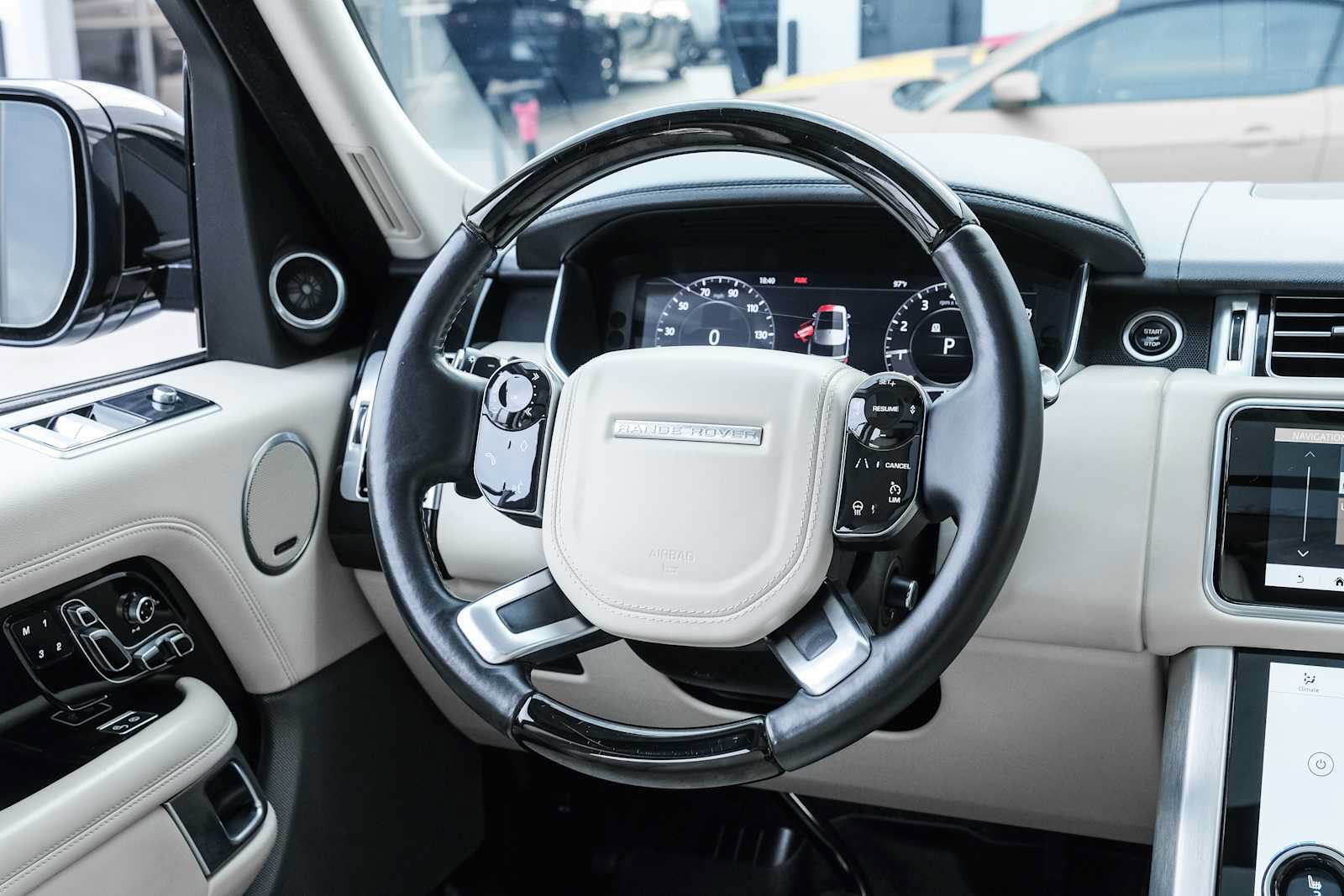 Used 2020 Land Rover Range Rover HSE AWD/4WD image 22