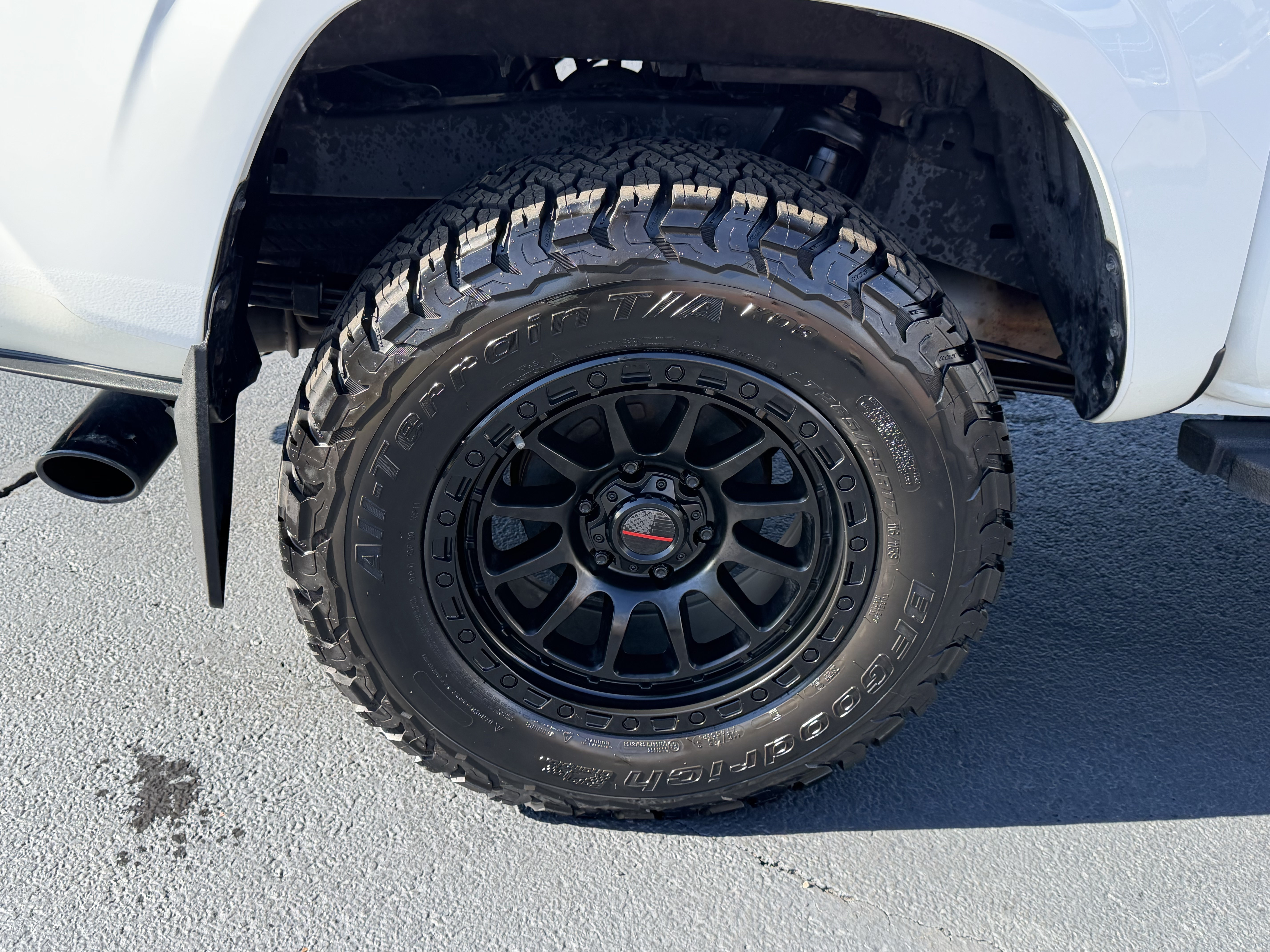 Certified 2023 Toyota Tacoma SR AWD/4WD image 10