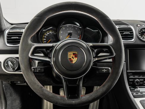 Used 2016 Porsche Cayman GT4 image 15