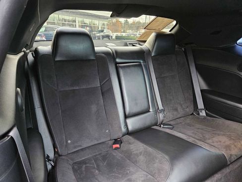 Used 2016 Dodge Challenger R/T Scat Pack w/ Leather Interior Group image 15