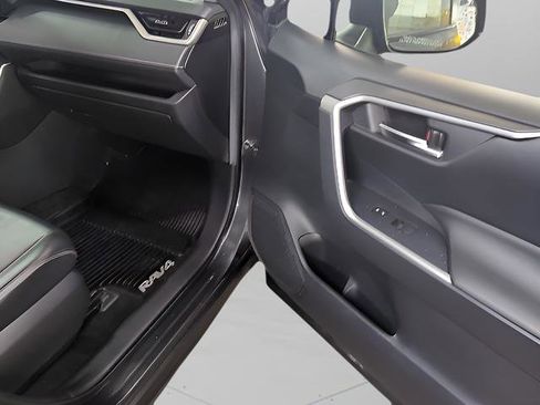 Used 2020 Toyota RAV4 XLE Premium image 24