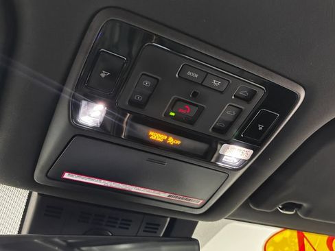 Used 2024 Toyota Grand Highlander AWD Hybrid image 31