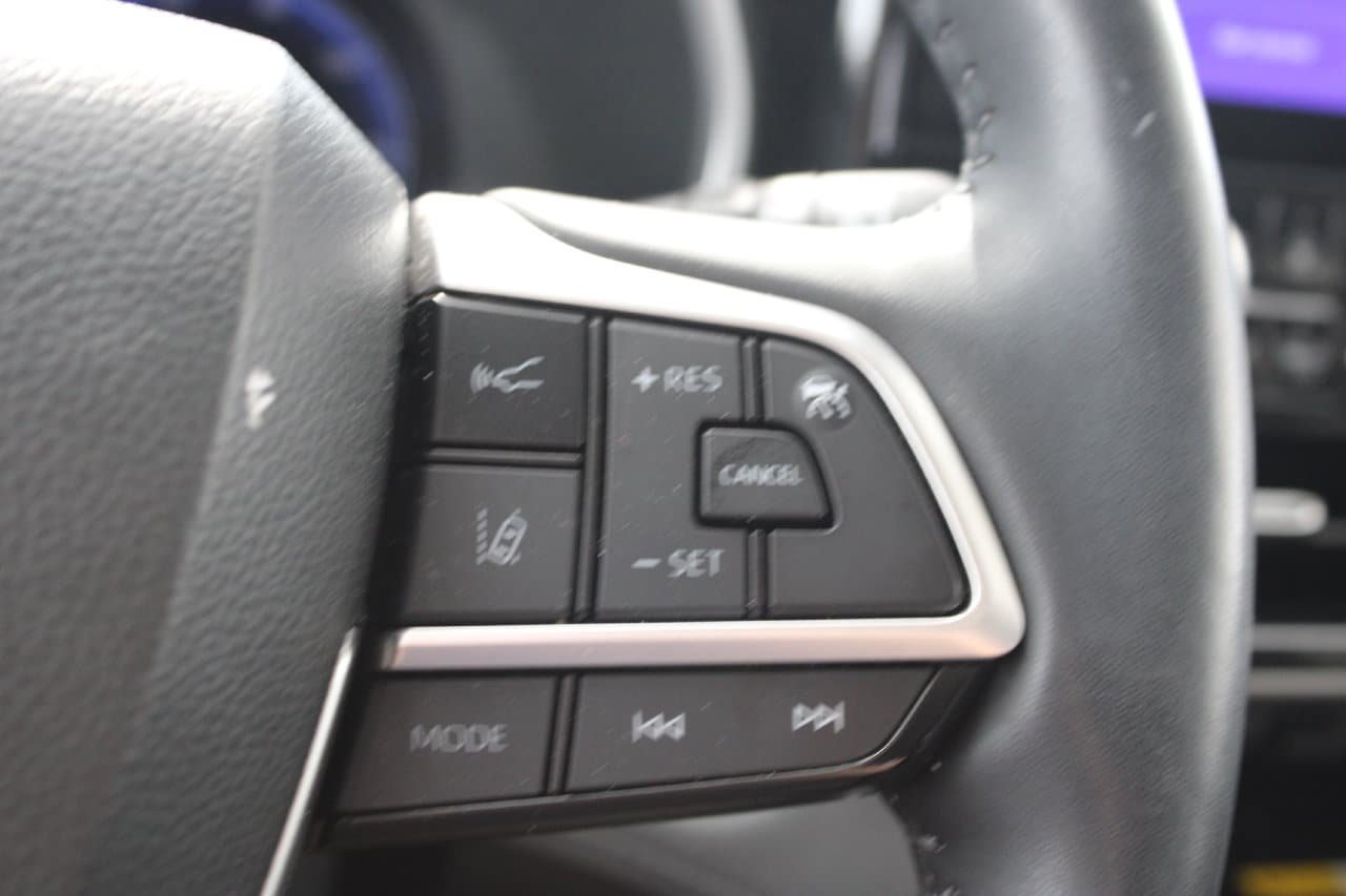 Used 2023 Toyota Highlander Limited AWD/4WD image 14