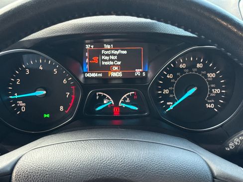 Used 2019 Ford Escape Titanium image 16