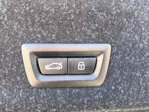 Used 2026 BMW M3 Competition image 7