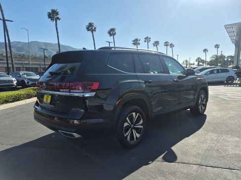 Used 2025 Volkswagen Atlas SE FWD image 6