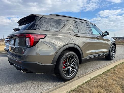 New 2026 Ford Explorer ST w/ Sun And Sound Package AWD/4WD image 15