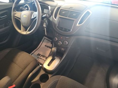 Used 2016 Chevrolet Trax LS FWD image 18