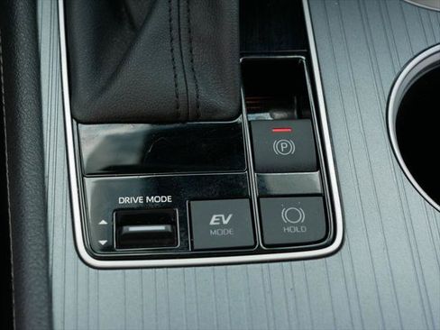 Certified 2026 Toyota Sienna XLE FWD image 19