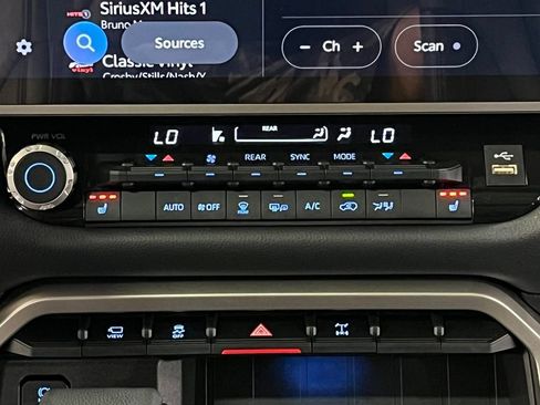 Used 2024 Toyota Sequoia SR5 w/ SR5 Premium Package AWD/4WD image 25