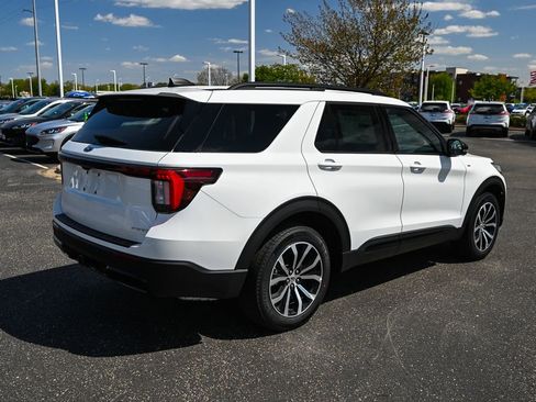 New 2026 Ford Explorer ST-Line AWD/4WD image 5