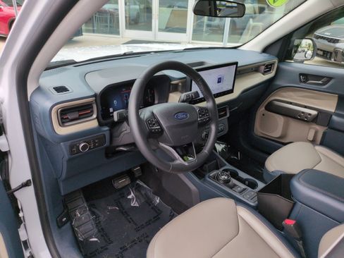 Used 2025 Ford Maverick Lariat AWD/4WD image 15