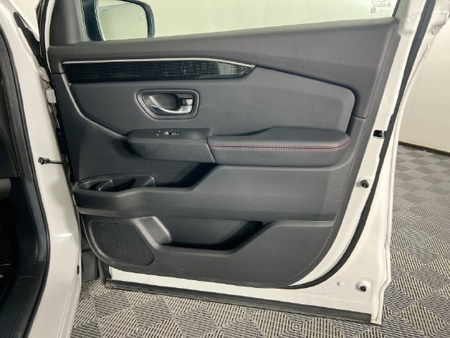 Used 2025 Honda Pilot Black Edition image 32