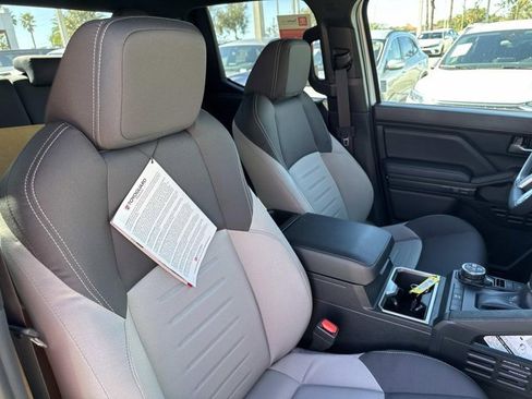 Certified 2025 Toyota Tacoma TRD Off-Road image 16