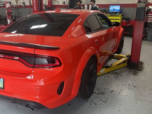 Used 2023 Dodge Charger Scat Pack RWD image 3